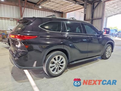 Trzecie zdjęcie samochodu z tyłu: 2020 TOYOTA HIGHLANDER LIMITED VIN:5TDYZRAH9LS022467 - miniatura