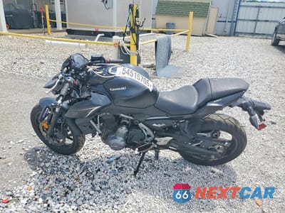 Trzecie zdjęcie samochodu z tyłu: 2017 KAWASAKI ER650 G VIN:JKAEREG12HDA00820 - miniatura