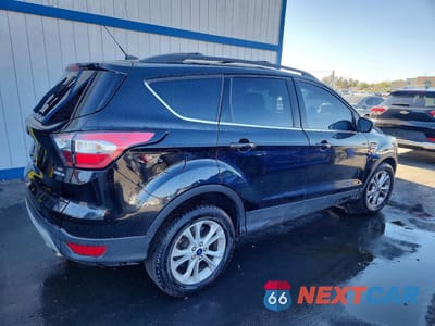 Trzecie zdjęcie samochodu z tyłu: 2017 FORD ESCAPE SE - R&D - CLN TITLE - PRI FLEET VIN:1FMCU9GD0HUB34716 - miniatura