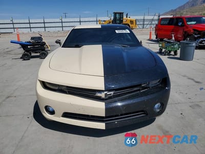 Piąte zdjęcie samochodu w środku: 2012 CHEVROLET CAMARO LS VIN:2G1FE1E33C9208865 - miniatura