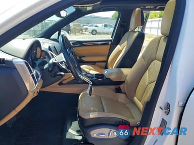 Zdjęcie 7 z 12 samochodu: 2016 PORSCHE CAYENNE VIN:WP1AA2A21GLA06426 - miniatura
