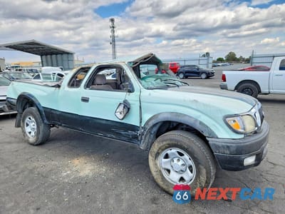Czwarte zdjęcie samochodu z boku: 2001 TOYOTA TACOMA XTRACAB PRERUNNER VIN:5TESM92N01Z846186 - miniatura