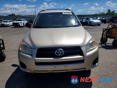 Piąte zdjęcie samochodu w środku: 2010 TOYOTA RAV4 BASE VIN:2T3JF4DV4AW069500 - miniatura