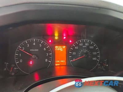 Zdjęcie 9 z 12 samochodu: 2018 NISSAN NV 2500 HD SV VIN:1N6BF0KYXJN805936 - miniatura