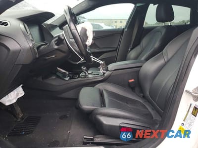 Zdjęcie 7 z 12 samochodu: 2021 BMW 228I VIN:WBA53AK04M7J18448 - miniatura