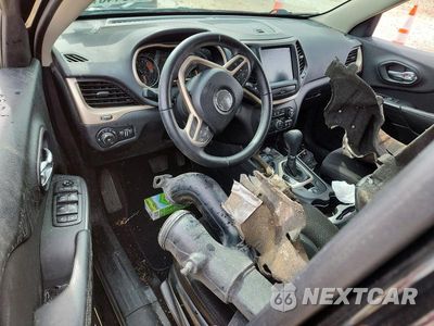 Zdjęcie 8 z 13 samochodu: 2017 JEEP CHEROKEE LATITUDE VIN:1C4PJMCS7HW564091 - miniatura