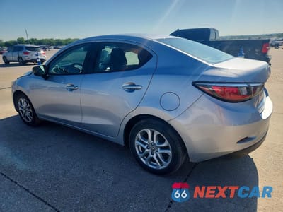 Drugie zdjęcie samochodu z przodu: 2018 TOYOTA YARIS IA BASE VIN:3MYDLBYV1JY332879 - miniatura
