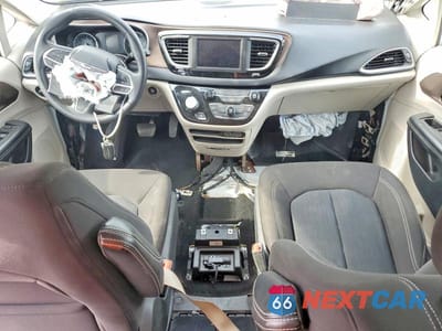 Zdjęcie 8 z 13 samochodu: 2021 CHRYSLER VOYAGER LX VIN:2C4RC1CG8MR580140 - miniatura
