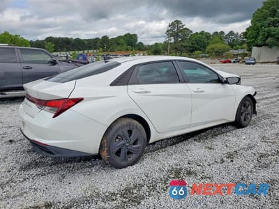 Trzecie zdjęcie samochodu z tyłu: 2022 HYUNDAI ELANTRA SEL VIN:5NPLS4AG4NH067866 - miniatura