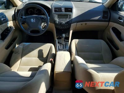Zdjęcie 8 z 12 samochodu: 2006 HONDA ACCORD SE VIN:1HGCM56336A026872 - miniatura