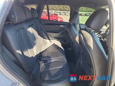 Zdjęcie 10 z 12 samochodu: 2019 BMW X1 SDRIVE28I VIN:WBXHU7C57K5L10937 - miniatura