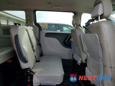 Zdjęcie 11 z 13 samochodu: 2019 DODGE GRAND CARAVAN SE VIN:2C7WDGBG6KR792037 - miniatura