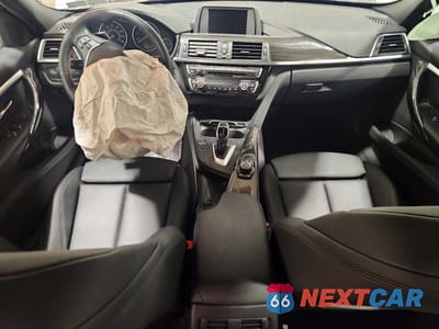 Zdjęcie 8 z 12 samochodu: 2018 BMW 330 XI VIN:WBA8D9G54JNU72569 - miniatura