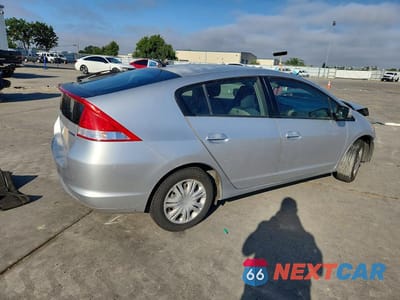 Trzecie zdjęcie samochodu z tyłu: 2010 HONDA INSIGHT LX VIN:JHMZE2H58AS040058 - miniatura