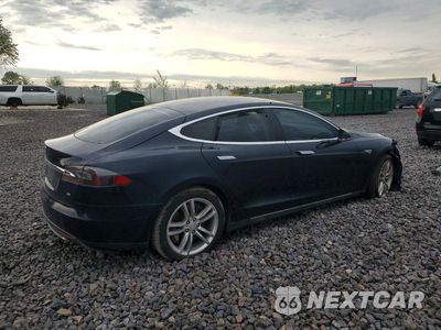 Trzecie zdjęcie samochodu z tyłu: 2013 TESLA MODEL S VIN:5YJSA1CG9DFP17248 - miniatura