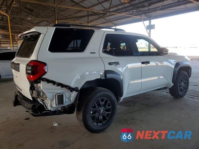 Trzecie zdjęcie samochodu z tyłu: 2025 TOYOTA 4RUNNER SR5 VIN:JTEVA5AR3S5004462 - miniatura