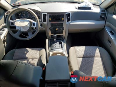 Zdjęcie 8 z 13 samochodu: 2008 JEEP GRAND CHEROKEE LAREDO VIN:1J8GR48K08C238693 - miniatura