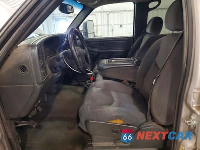 Zdjęcie 7 z 12 samochodu: 2007 GMC SIERRA K2500 HEAVY DUTY VIN:1GTHK23D87F172291 - miniatura