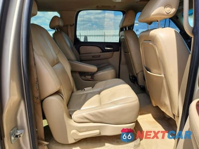 Zdjęcie 11 z 13 samochodu: 2007 GMC YUKON XL DENALI VIN:1GKFK66877J172054 - miniatura