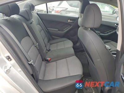 Zdjęcie 10 z 12 samochodu: 2014 KIA FORTE LX VIN:KNAFX4A66E5063322 - miniatura