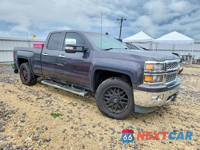 Czwarte zdjęcie samochodu z boku: 2014 CHEVROLET SILVERADO K1500 LTZ VIN:1GCVKSEC4EZ324411 - miniatura
