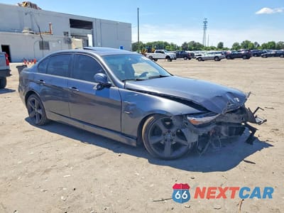 Czwarte zdjęcie samochodu z boku: 2006 BMW 325 I VIN:WBAVB13526PT04960 - miniatura
