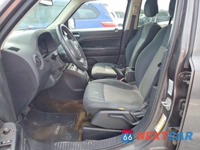 Zdjęcie 7 z 13 samochodu: 2016 JEEP PATRIOT LATITUDE VIN:1C4NJPFA9GD640318 - miniatura