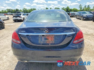 Zdjęcie 6 z 13 samochodu: 2016 MERCEDES-BENZ C 300 VIN:55SWF4JB7GU111042 - miniatura