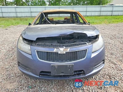 Piąte zdjęcie samochodu w środku: 2013 CHEVROLET CRUZE LS VIN:1G1PA5SGXD7301223 - miniatura