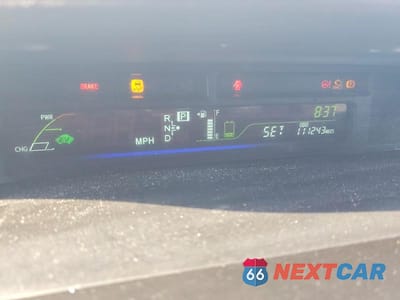 Zdjęcie 9 z 12 samochodu: 2014 TOYOTA PRIUS V TWO VIN:JTDZN3EU9EJ012803 - miniatura