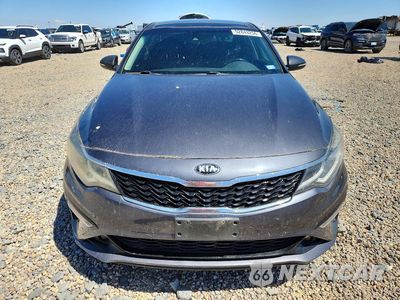 Piąte zdjęcie samochodu w środku: 2019 KIA OPTIMA S VIN:5XXGT4L32KG294151 - miniatura