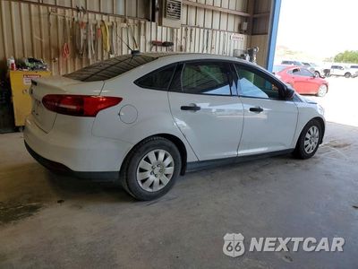 Trzecie zdjęcie samochodu z tyłu: 2017 FORD FOCUS S VIN:1FADP3E29HL235473 - miniatura