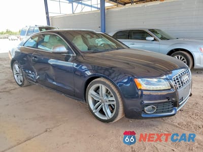 Czwarte zdjęcie samochodu z boku: 2009 AUDI S5 QUATTRO VIN:WAURV78T39A004032 - miniatura