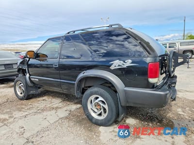 Drugie zdjęcie samochodu z przodu: 2005 CHEVROLET BLAZER VIN:1GNCT18X95K101049 - miniatura