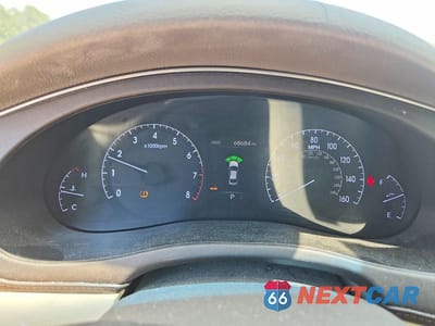 Zdjęcie 9 z 12 samochodu: 2012 HYUNDAI GENESIS 3.8L VIN:KMHGC4DD1CU211713 - miniatura