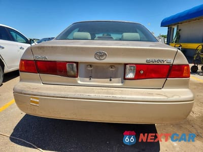Zdjęcie 6 z 12 samochodu: 2000 TOYOTA CAMRY LE VIN:JT2BG22K2Y0395768 - miniatura