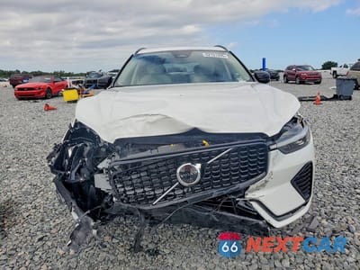 Piąte zdjęcie samochodu w środku: 2025 VOLVO XC60 ULTRA VIN:YV4H60RM9S1056424 - miniatura