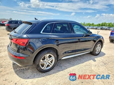 Trzecie zdjęcie samochodu z tyłu: 2019 AUDI Q5 PREMIUM VIN:WA1ANAFY5K2045705 - miniatura