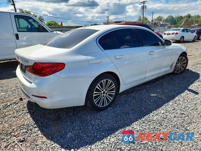 Trzecie zdjęcie samochodu z tyłu: 2020 BMW 530 XI VIN:WBAJR7C02LWW80593 - miniatura