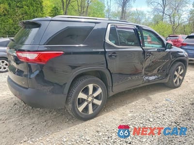Trzecie zdjęcie samochodu z tyłu: 2019 CHEVROLET TRAVERSE LT VIN:1GNEVHKW4KJ153556 - miniatura