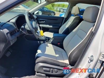 Zdjęcie 7 z 13 samochodu: 2025 HONDA CR-V EX VIN:5J6RS4H48SL012313 - miniatura