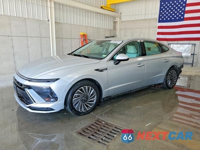 2025 HYUNDAI SONATA HYBRID SEL KMHL34JJ2SA107661 - główne zdjęcie licytacji z USA - miniatura