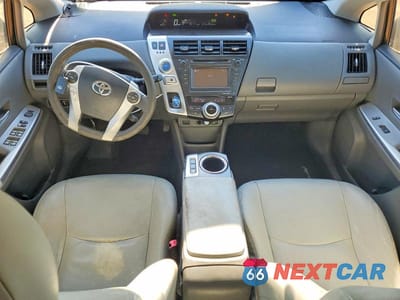 Zdjęcie 8 z 12 samochodu: 2012 TOYOTA PRIUS V THREE VIN:JTDZN3EU4C3093789 - miniatura