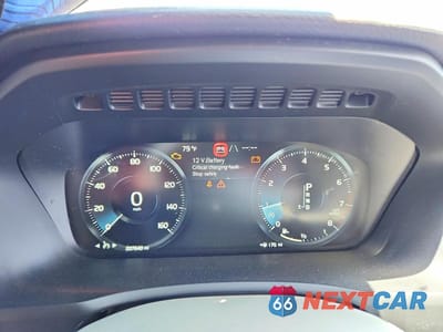 Zdjęcie 9 z 13 samochodu: 2016 VOLVO XC90 T6 VIN:YV4A22PK5G1039783 - miniatura
