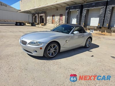 Drugie zdjęcie samochodu z przodu: 2005 BMW Z4 3.0 VIN:4USBT53585LU10307 - miniatura