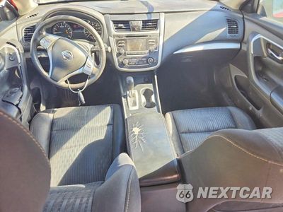 Zdjęcie 8 z 12 samochodu: 2017 NISSAN ALTIMA 2.5 VIN:1N4AL3AP7HC153855 - miniatura