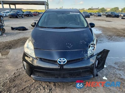 Piąte zdjęcie samochodu w środku: 2015 TOYOTA PRIUS TWO VIN:JTDKN3DU3F0423270 - miniatura