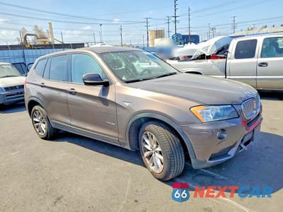 Czwarte zdjęcie samochodu z boku: 2014 BMW X3 XDRIVE28I VIN:5UXWX9C58E0D17504 - miniatura