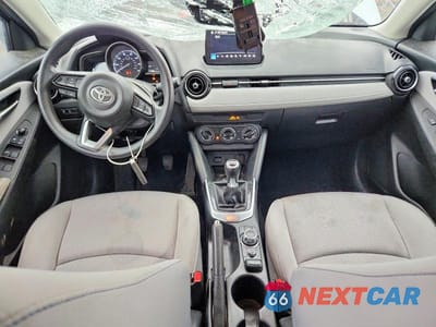 Zdjęcie 8 z 12 samochodu: 2019 TOYOTA YARIS LE VIN:3MYDLBYV2KY517539 - miniatura