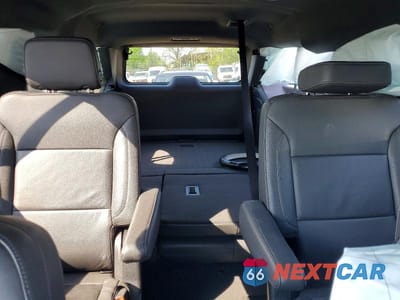 Zdjęcie 10 z 13 samochodu: 2024 CHEVROLET SUBURBAN K1500 Z71 VIN:1GNSKDKD0RR140575 - miniatura